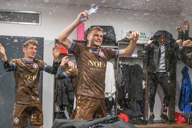 策略和市场 策略和市场